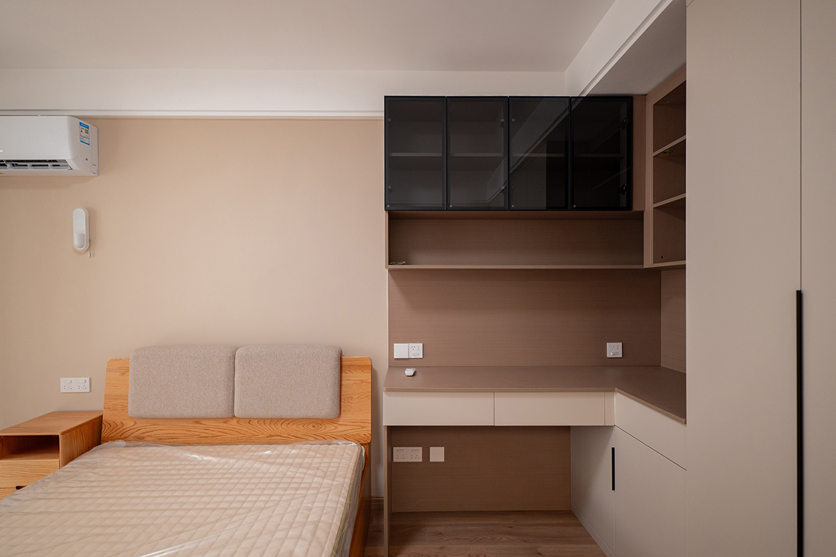 簡(jiǎn)約設(shè)計(jì)凝練美感，淡雅氛圍舒適棲居