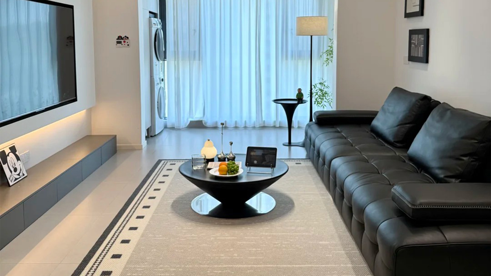 現(xiàn)代簡約風(fēng)：中性色調(diào)與幾何美學(xué)的明亮空間